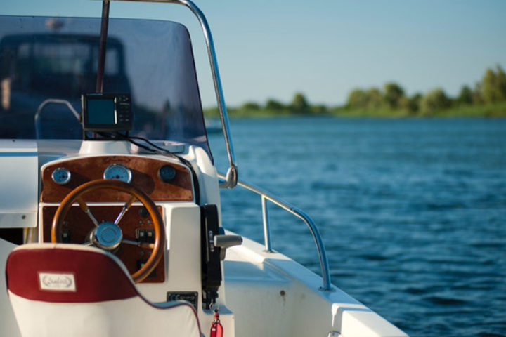 Heving av båtkjøp – medhold for kjøper i lagmannsretten